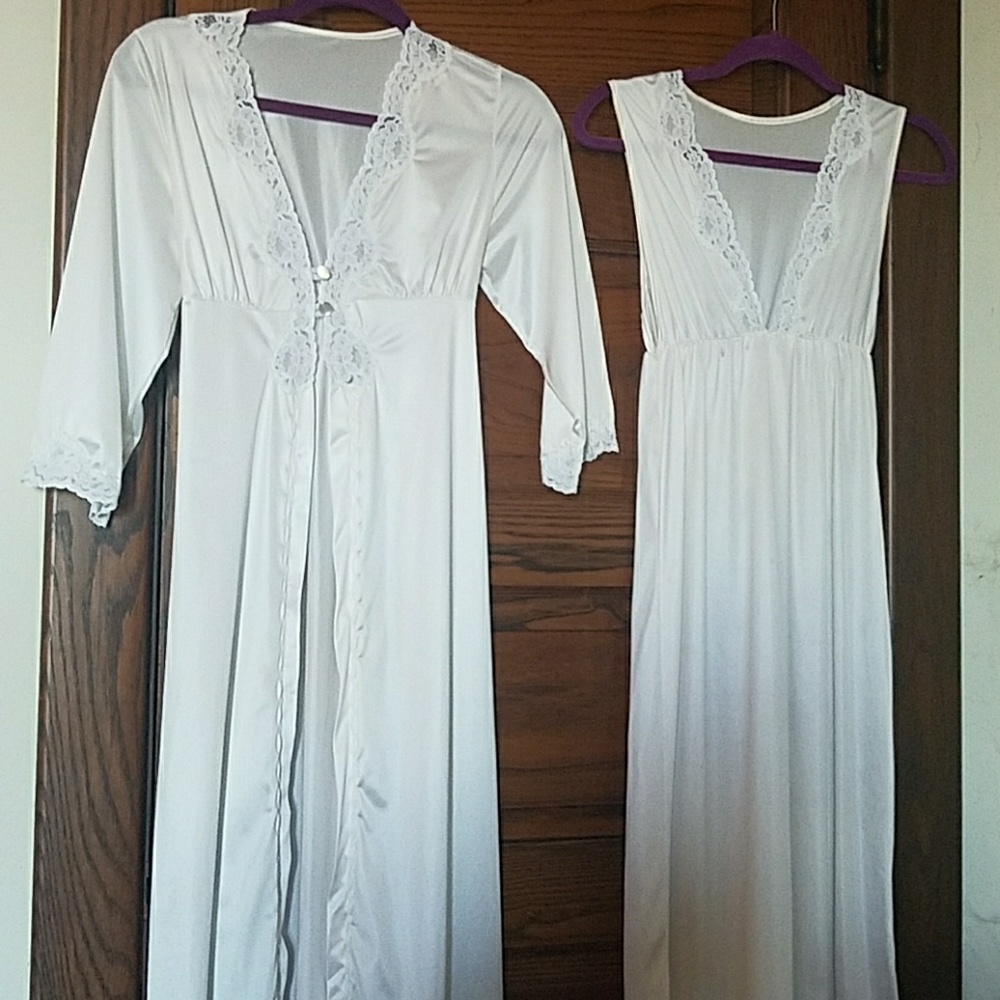 Opalaire 2-piece White Lace Nightgown Robe Small